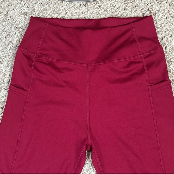 True Feat cropped leggings - Picture 3 of 6